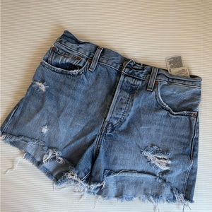 Dark Levi’s short
